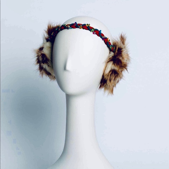 ORIGINAL AND CLASSIC WOMEN’s FAUX FUR EARMUFFS - Picture 1 of 1